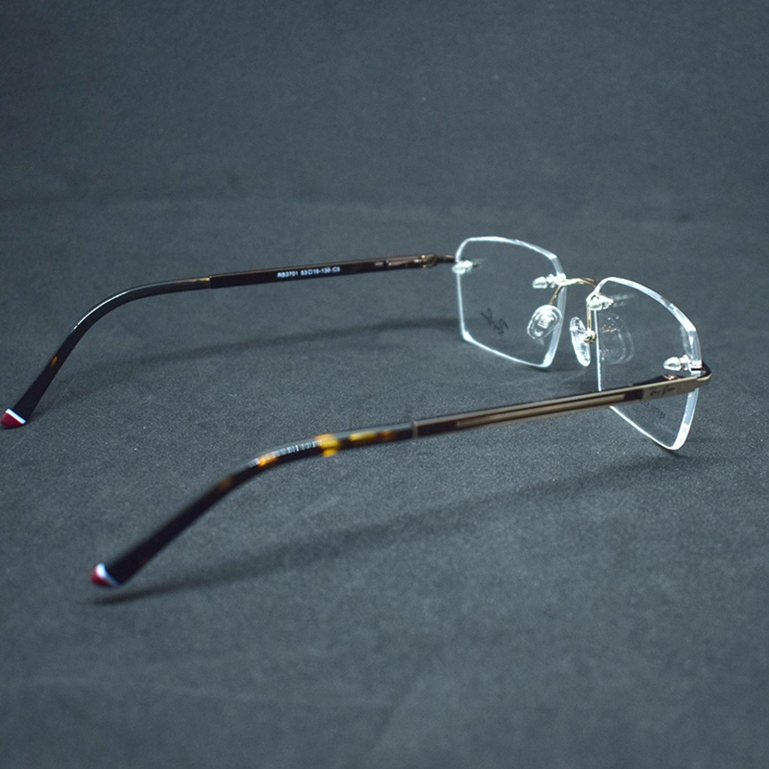 Rimless Optical Eye Glasses With Golden Metal Frame